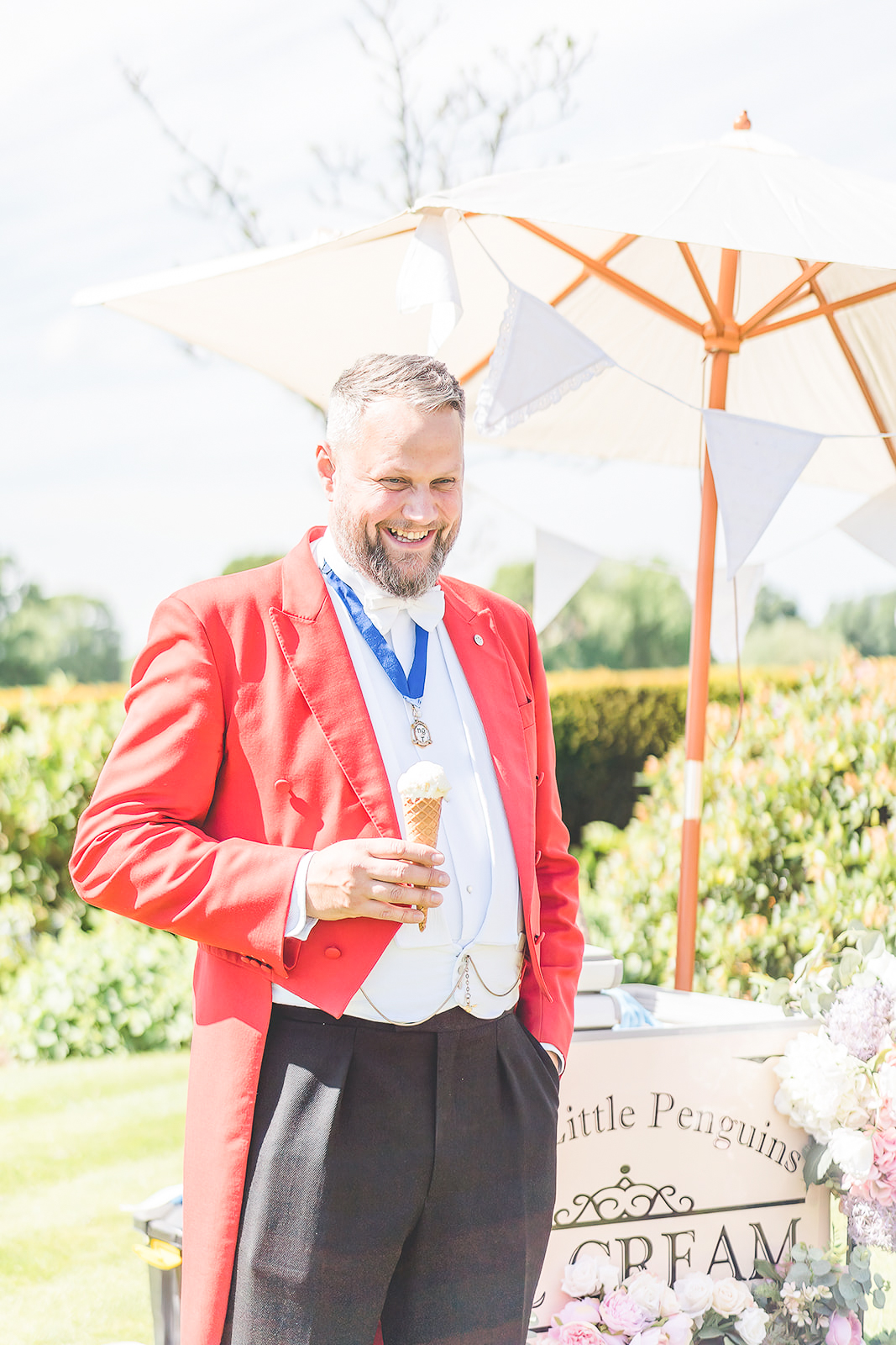 Stefan, The Tall Toastmaster at Merrydale Manor Wedding
