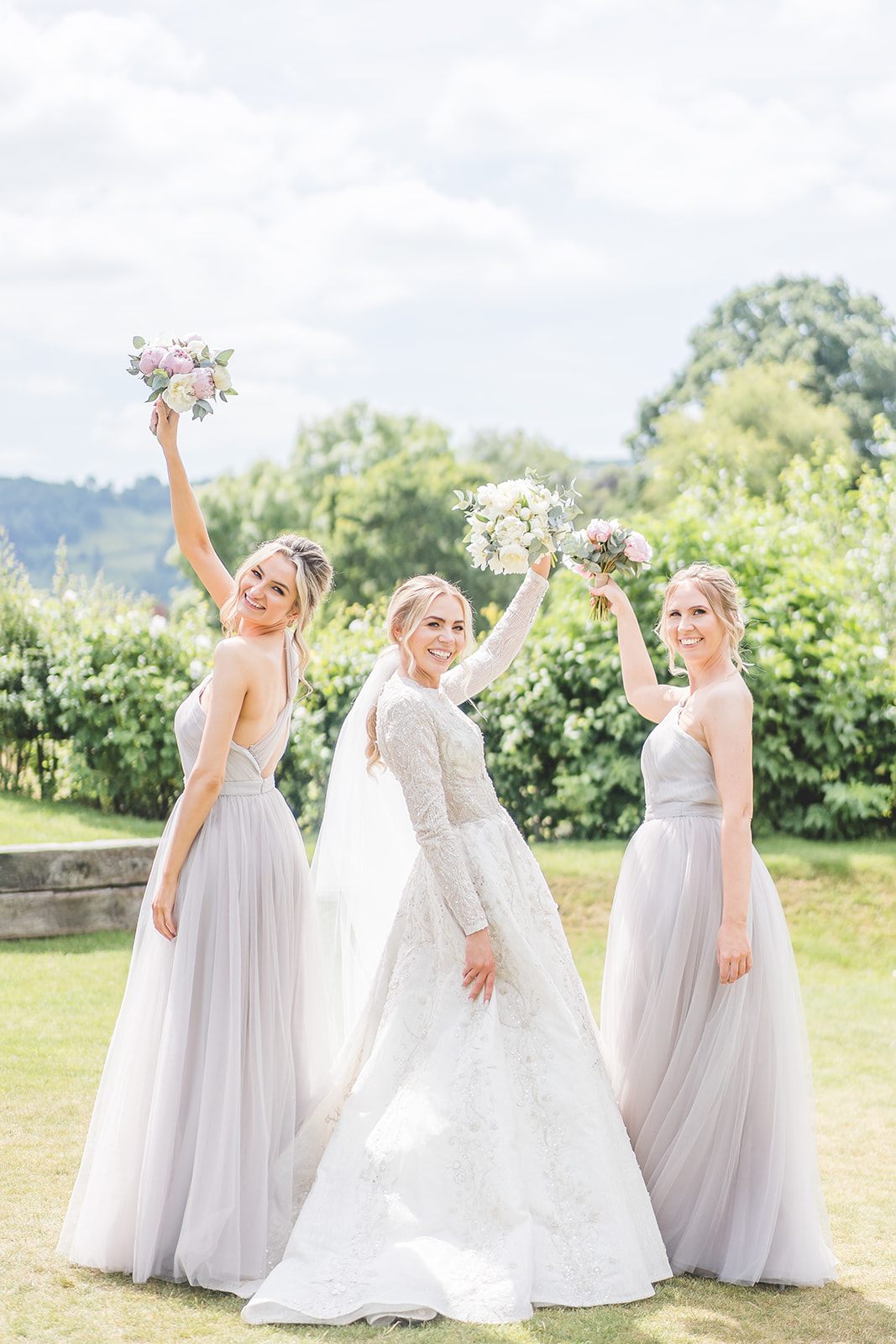 Summer bridesmaids photos